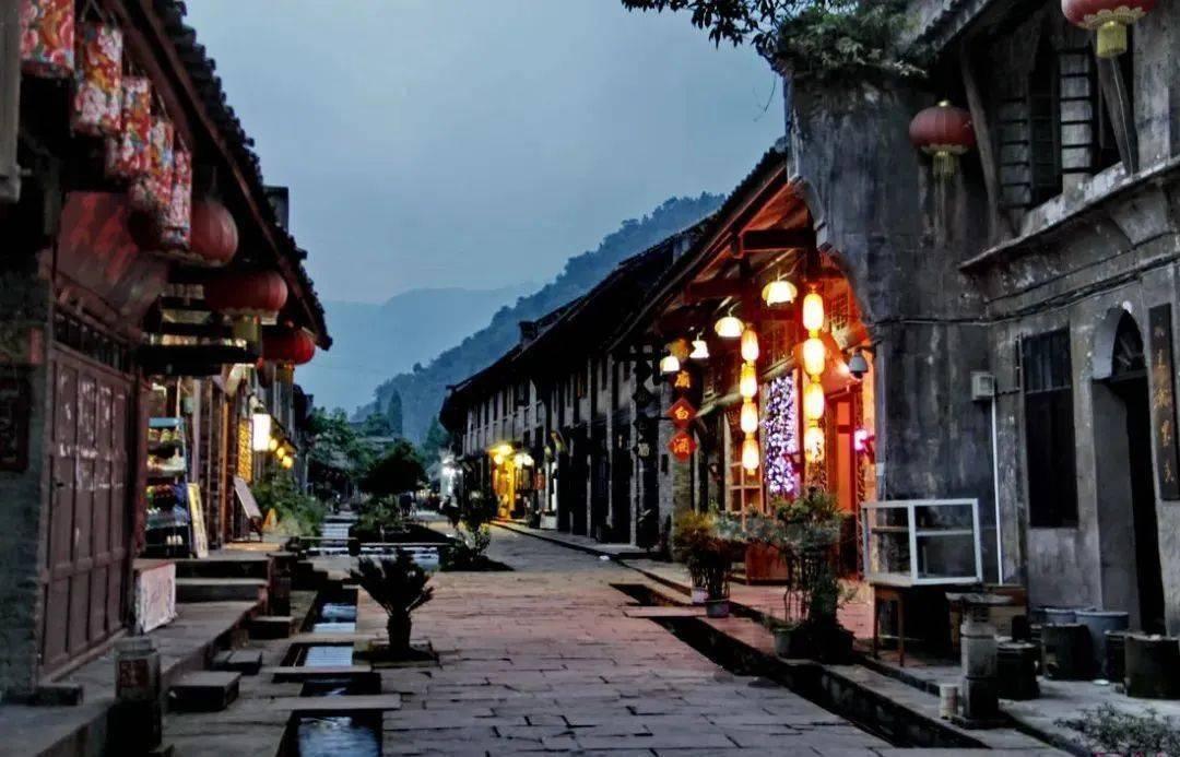 “当湖十局杯”首夺大赛冠军,黄明宇六段为何“一黑到底”